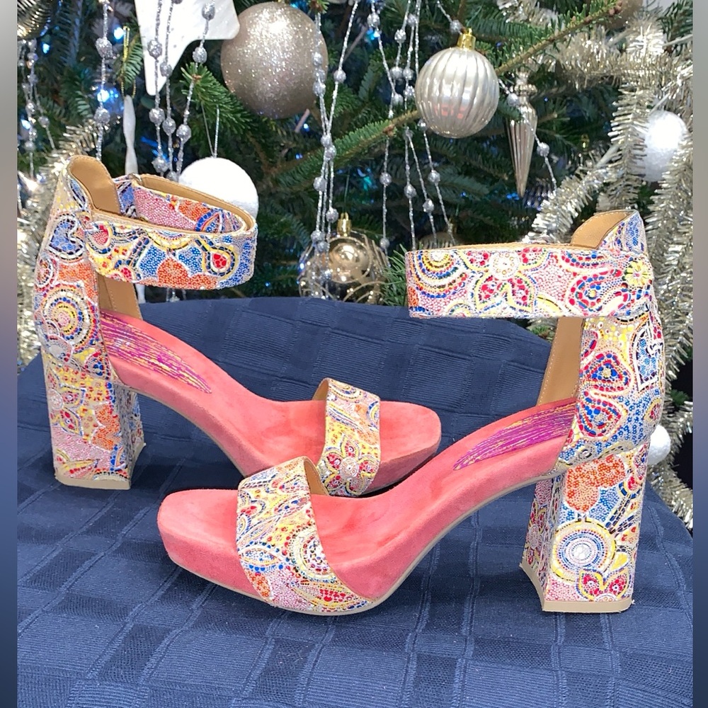 Hard to find AUDLEY Leather Sandals with Block Heels. Preowned. Size 6.5 US